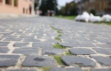 Фото 14: На вул. Бандери демонтують аварійну підпірну стінку: трамваї №1 та №2 курсуватимуть за частково зміненими маршрутами (відео)