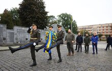 Фото 2: Учасники ІХ Всеукраїнського форуму місцевого самоврядування у Львові вшанували пам’ять полеглих захисників України