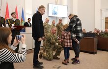 Фото 9: У мерії Львова 25 львів’ян посмертно нагородили «Почесним знаком Святого Юрія» за оборону Незалежності України (фото)