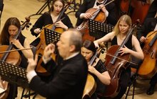 Фото 6: Місто лікує: оркестр INSO-Львів зіграв для воїнів та лікарів особливий концерт