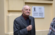 Фото 4: У Львові на фасаді школи, де навчався Андрій Парубій, встановили меморіальну таблицю