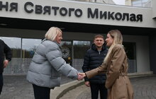 Фото 4: Делегація ЄІБ оглянула реалізацію ключових інфраструктурних проєктів у медичній та освітній сферах