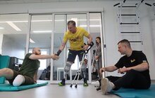 Фото 5: Перший в історії України пацієнт із вживленим у кістку протезом – ходить (фото, відео)