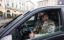 Фото 15: Захисникам передали 15 квадроциклів та 15 авто: зусилля об’єднали Fritt Ukraina, Meest Express, данський доброчинець та мерія Львова