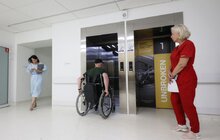 Фото 14: Як у Львові облаштовують безбар’єрний маршрут, який змінить тротуари, зупинки, парки та навіть автобуси (відео)