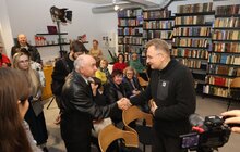 Фото 10: Фотостудія, майстерня для шиття і велика тематична книгозбірня: у Львові відкрилась ProFashion бібліотека