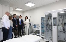 Фото 8: Підсвічує пухлини іншим кольором: львівська лікарня отримала перший в Україні мікроскоп для операцій