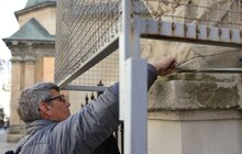 Фото 10: Що з Нептуном? У Львові перевіряють скульптури, які на початку повномасштабної війни захистили від вибухів (відео)