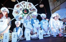 Фото 19: У Львові на Національному Святі Шоколаду «одружили» 96 закоханих пар (підсумки Свята)