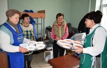 Фото 10: Для львівських бездомних влаштували благодійну вечерю