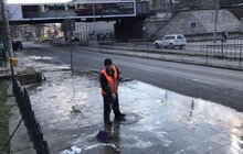 Фото 38: Комунальні служби дезінфікують місто: миють вулиці, тротуари, зупинки транспорту, сходові клітки будинків