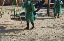 Фото 23: На території Львова проводять миття і дезінфекцію дитячих майданчиків