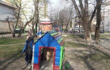 Фото 37: Комунальні служби дезінфікують місто: миють вулиці, тротуари, зупинки транспорту, сходові клітки будинків