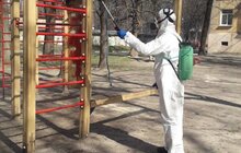 Фото 96: Комунальні служби дезінфікують місто: миють вулиці, тротуари, зупинки транспорту, сходові клітки будинків