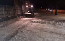 Фото 34: Для посипання доріг від ожеледиці минулої доби використано 513 м3 піскосуміші та 212 м3 солі