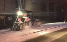 Фото 21: Для посипання доріг від ожеледиці минулої доби використано 527 м3 піскосуміші та 186 м3 солі