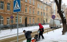 Фото 79: Для посипання доріг від ожеледиці минулої доби використано 527 м3 піскосуміші та 186 м3 солі