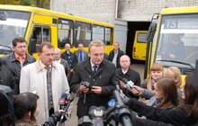Фото 5: У Львові громадський транспорт облаштовують пристроями навігації. 