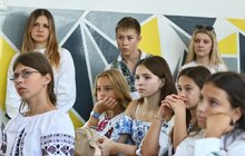 Фото 2: Перший урок у школах Львова проводили ветерани, волонтери та громадські активісти (відео)