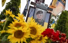 Фото 2: На Личаківському кладовищі помолилися за полеглих Захисників і Захисниць України (фото)