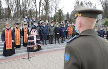 Фото 9: У Львові на Личаківському кладовищі вшанували Героїв
