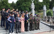 Фото 3: У Львові вшанували Героїв України