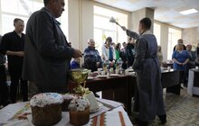 Фото 4: У Львові у прихистках для переселенців провели спільні великодні сніданки
