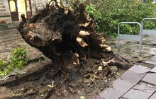 Фото 7: У мерії засідає штаб щодо ліквідації наслідків негоди: комунальні служби вже працюють на вулицях міста