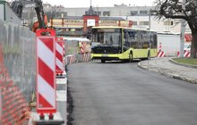 Фото 4: Реконструкція пл. Двірцевої: тривають роботи з влаштування каналізаційного колектора, а з 25 березня закривають проїзд до Автостанції