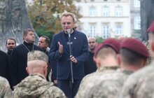 Фото 2: Сьогодні у Львові військовослужбовці 80-тої окремої десантно-штурмової бригади пройшли урочистою ходою з нагоди повернення з району виконання завдань під час операції Об’єднаних сил