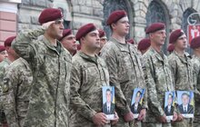 Фото 17: Сьогодні у Львові військовослужбовці 80-тої окремої десантно-штурмової бригади пройшли урочистою ходою з нагоди повернення з району виконання завдань під час операції Об’єднаних сил