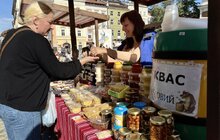 Фото 4: Фермерський ярмарок на площі Ринок завершує свою роботу у цьому сезоні (відео)