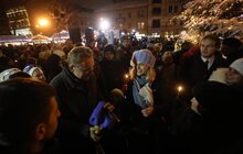 Фото 8: У Львові засвітили центральну міську ялинку, а також передали громаді міста Вифлеємський вогонь миру