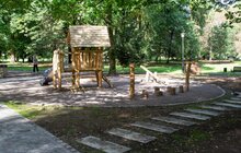 Фото 2: У Львові – новий сучасний дитячий майданчик