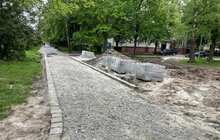 Фото 4: У сквері біля ліцею №46 облаштовують простір пам'ять полеглого захисника Івана Тимціва