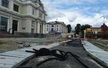 Фото 3: Ремонт пл. Двірцевої: на площі облаштовують третю трамвайну платформу