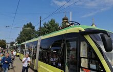Фото 1: У Львові встановили новий рекорд із перетягування трамваїв Концерну «Електрон»