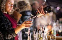 Фото 1: На Lviv Art and Wine Festival зібрали 160 тисяч гривень для реабілітаційного центру НЕЗЛАМНІ