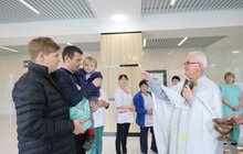 Фото 13: У міських лікарнях Львова освятили паски
