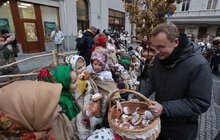 Фото 23: У Львові встановили чотирьохметрового різдвяного дідуха