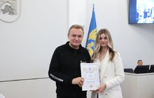 Фото 3: 100 львівських педагогів отримали по 25 000 гривень (відео)