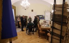 Фото 17: У Львові запустили безкоштовні екскурсії для військових, що лікуються у місті (відео)