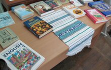 Фото 5: Львівські активісти передали мешканцям Слов’янська 400 українських книг