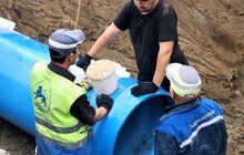 Фото 2: Під дорогою та із захистом від навантажень: Львівводоканал завершує прокладати новий магістральний водогін