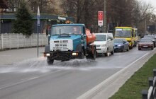 Фото 13: Сьогодні на вулицях Львова працюють порохотяги і водовозки: миють дороги і тротуари