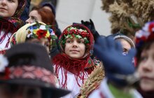 Фото 14: У переддень Різдва у Львові встановили Різдвяного Дідуха