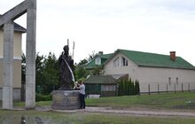 Фото 11: Сьогодні на парафії св. Папи Івана Павла ІІ освятили пам’ятник на його честь