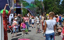 Фото 11: Фестиваль добра «Червоні носики» підтримав важкохворих дітей