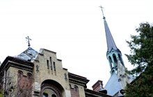Фото 9: Розпочато реставрацію даху монастирських приміщень колишнього костелу францисканок (нині — храм св. Івана Золотоустого)