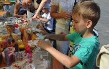 Фото 21: Фестиваль добра «Червоні носики» підтримав важкохворих дітей